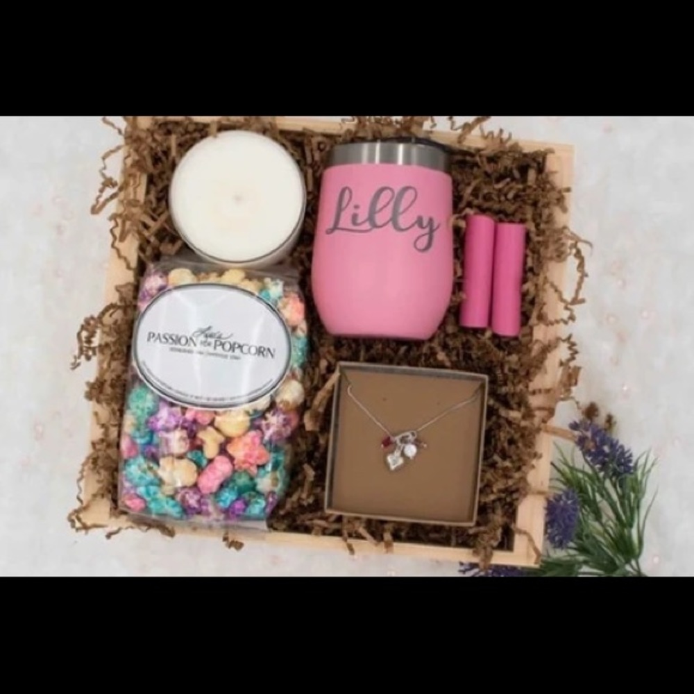 GIRLY GIRL MYSTERY BOX - Picture 14 of 14